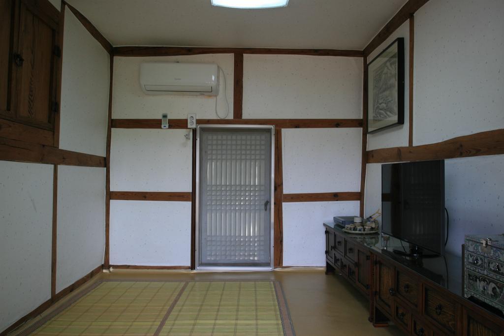 Jinrae Lee'S Traditional House Boseong Zewnętrze zdjęcie